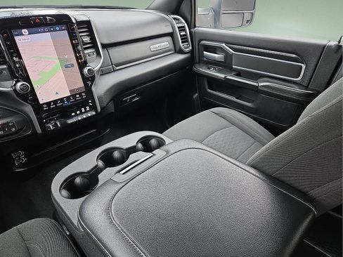 Used 2025 RAM 2500 Big Horn AWD/4WD image 12