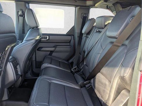 New 2025 Ford Bronco Badlands image 16