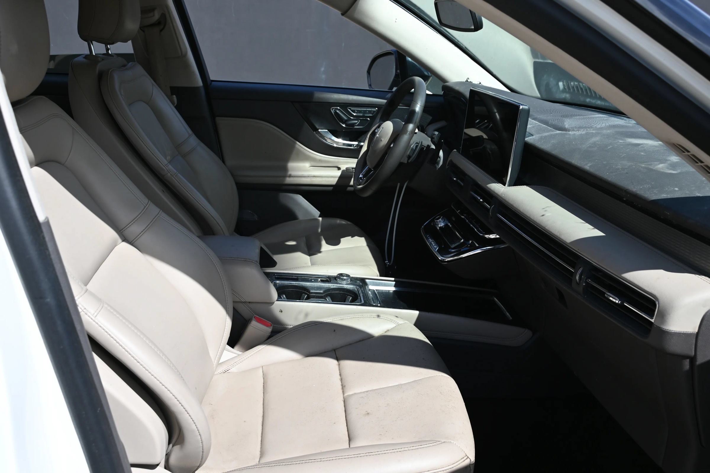 Used 2023 Lincoln Corsair FWD image 12