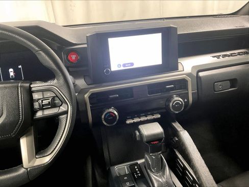 Used 2024 Toyota Tacoma TRD Off-Road image 18