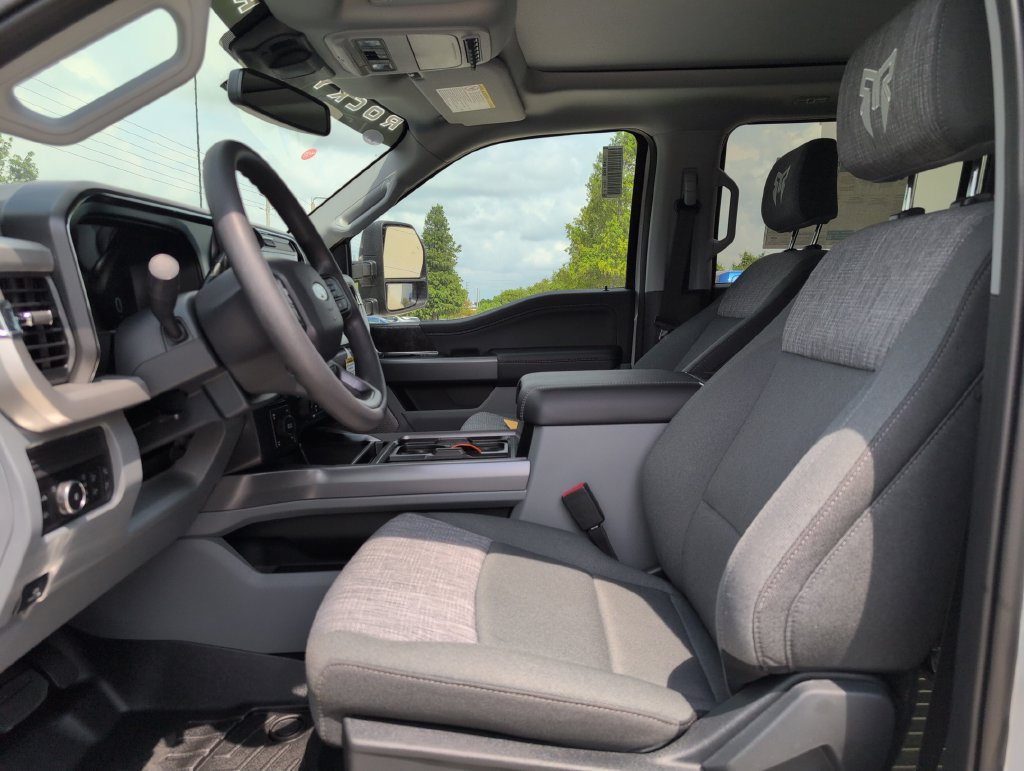 New 2026 Ford F250 XLT w/ XLT Premium Package AWD/4WD image 6