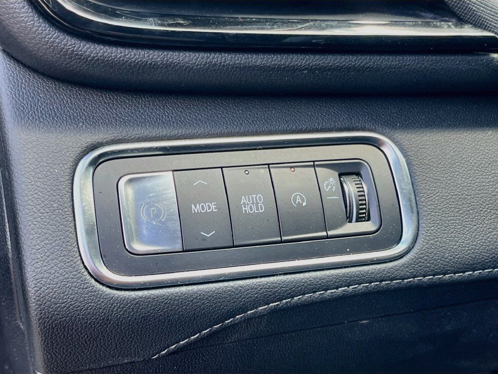 Used 2025 Buick Enclave Sport Touring FWD image 10