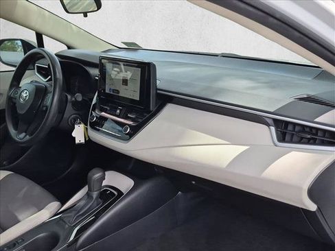 Used 2026 Toyota Corolla LE FWD image 16