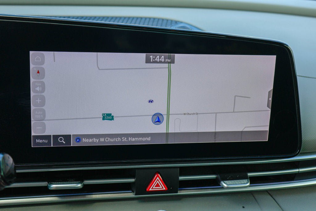 Used 2025 Hyundai Elantra SEL FWD image 3