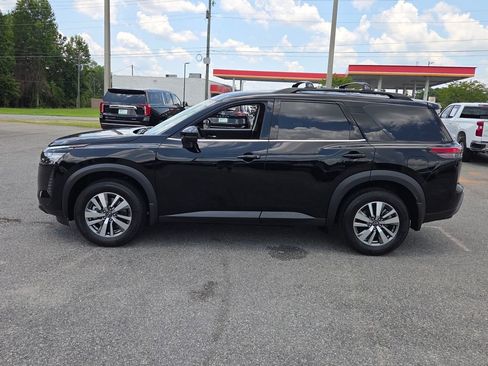 New 2026 Nissan Pathfinder SL FWD image 2