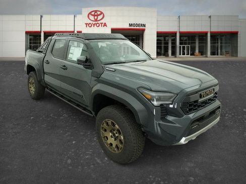 New 2026 Toyota Tacoma 4x4 Double Cab Hybrid image 2