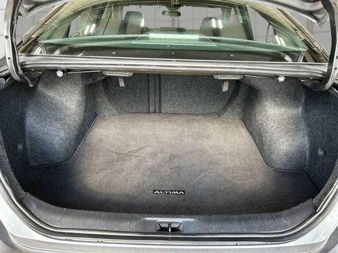Used 2023 Nissan Altima 2.5 SL FWD image 12