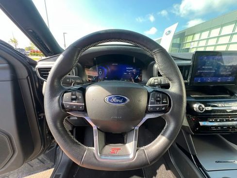 Used 2023 Ford Explorer ST AWD/4WD image 34