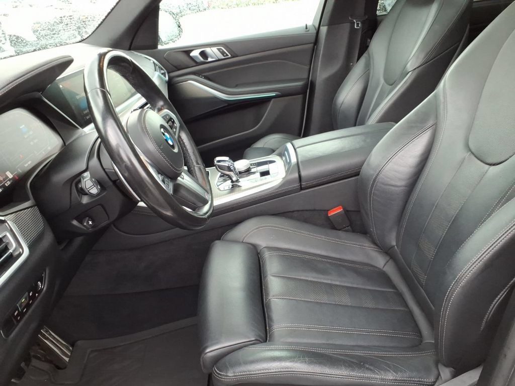 Used 2022 BMW X5 xDrive40i w/ M Sport Package AWD/4WD image 8