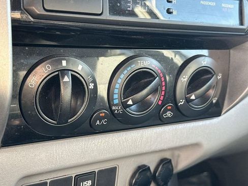 Used 2012 Toyota Tacoma PreRunner w/ SR5 Pkg image 34