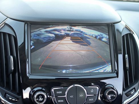 Used 2016 Chevrolet Cruze Premier image 21