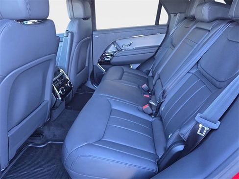 New 2025 Land Rover Range Rover Sport SE image 10