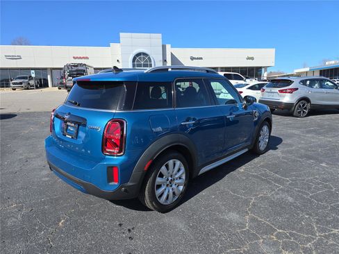 Used 2021 MINI Cooper Countryman SE w/ Premium Package image 3