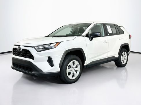 Used 2025 Toyota RAV4 LE AWD/4WD image 3