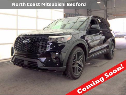 Used 2025 Ford Explorer ST-Line w/ ST-Line Street Pack AWD/4WD image 1