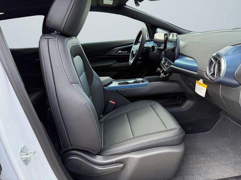 New 2026 Chevrolet Equinox EV LT FWD image 15