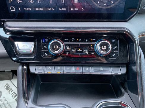 Used 2024 GMC Sierra 1500 AT4 w/ Technology Package AWD/4WD image 19