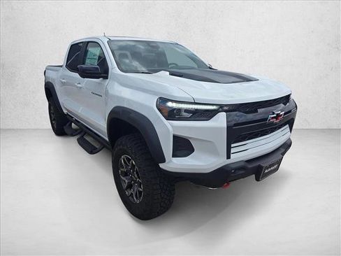 New 2026 Chevrolet Colorado ZR2 w/ Technology Package AWD/4WD image 7