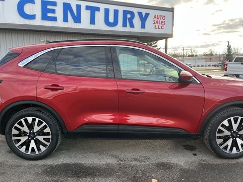 Used 2020 Ford Escape SEL image 17