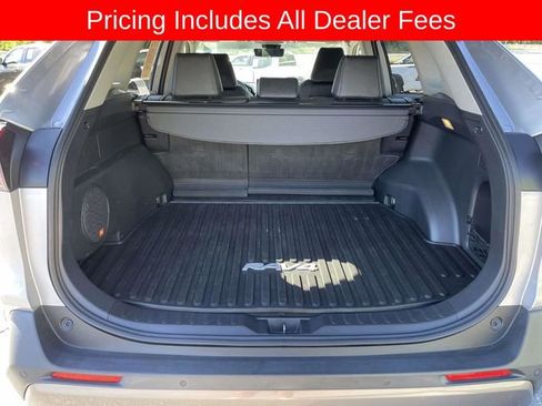 Used 2021 Toyota RAV4 Limited AWD/4WD image 37