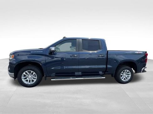 Certified 2022 Chevrolet Silverado 1500 LT AWD/4WD image 3