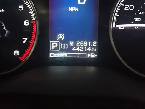 Used 2021 Subaru Forester Premium AWD/4WD image 23