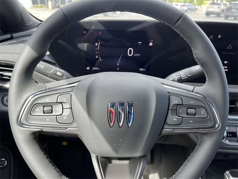 Used 2025 Buick Envista Preferred w/ Convenience I Package image 19