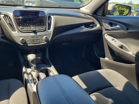 Used 2024 Chevrolet Malibu LT FWD image 10
