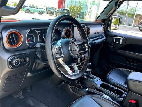 Used 2020 Jeep Gladiator Mojave AWD/4WD image 13