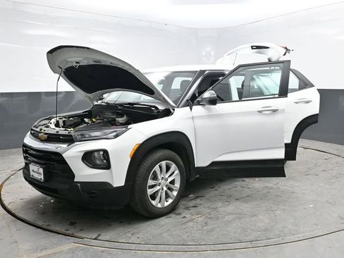 Used 2023 Chevrolet TrailBlazer LS image 43