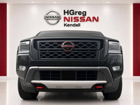 Used 2022 Nissan Frontier Pro-X RWD image 5