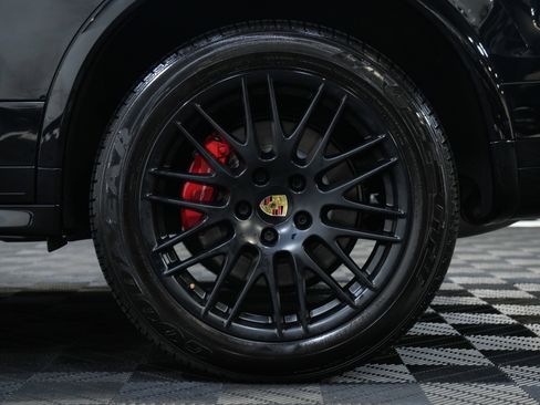 Used 2016 Porsche Cayenne GTS image 56