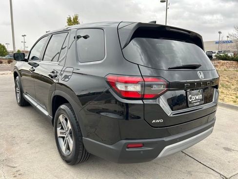 Used 2025 Honda Pilot EX-L image 5