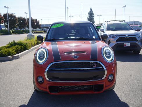 Used 2021 MINI Cooper S w/ Signature Upholstery Package FWD image 4