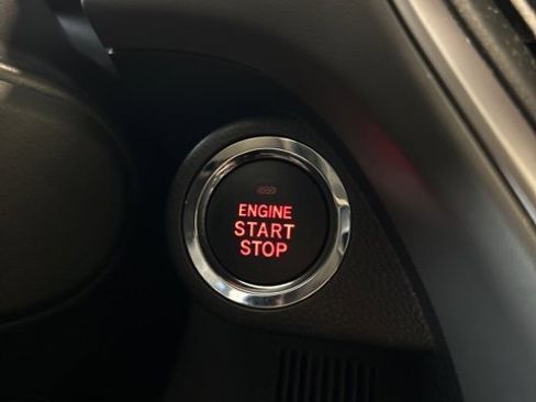 Used 2025 Subaru Crosstrek 2.0i Premium image 7