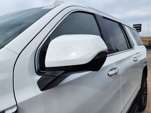 New 2026 GMC Yukon XL Elevation image 11