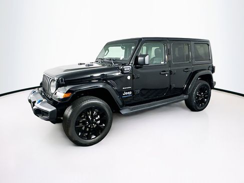 Used 2023 Jeep Wrangler Sahara w/ Cold Weather Group image 4