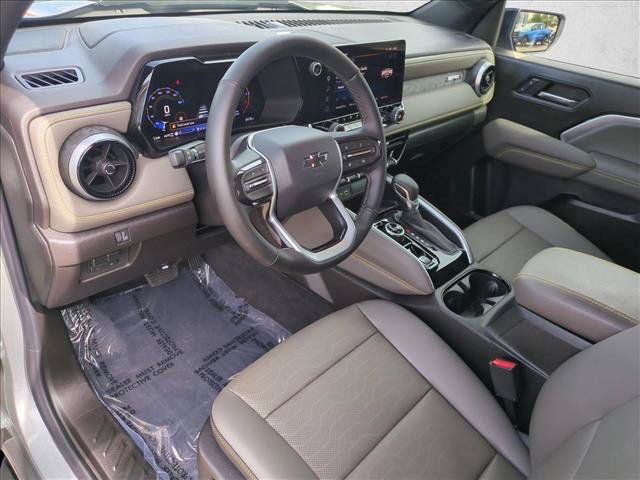 Used 2026 Chevrolet Colorado ZR2 w/ Technology Package AWD/4WD image 9