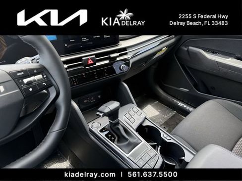 New 2026 Kia Sportage LX FWD image 28