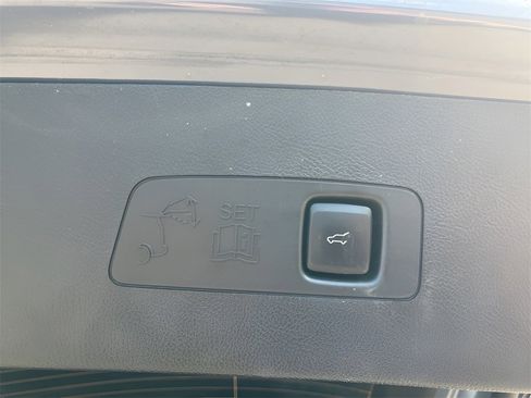 Used 2024 Lincoln Corsair Grand Touring image 39