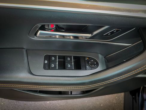 Used 2025 MAZDA CX-70 Plug-In Hybrid w/ Premium Pkg image 29