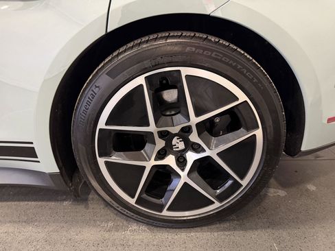 Certified 2025 Porsche Taycan image 11