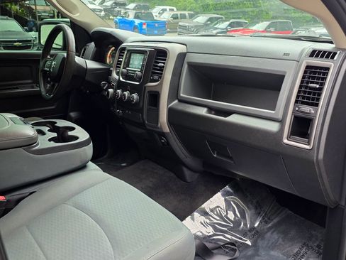 Used 2017 RAM 1500 Express w/ Black Ram 1500 Express Group AWD/4WD image 28