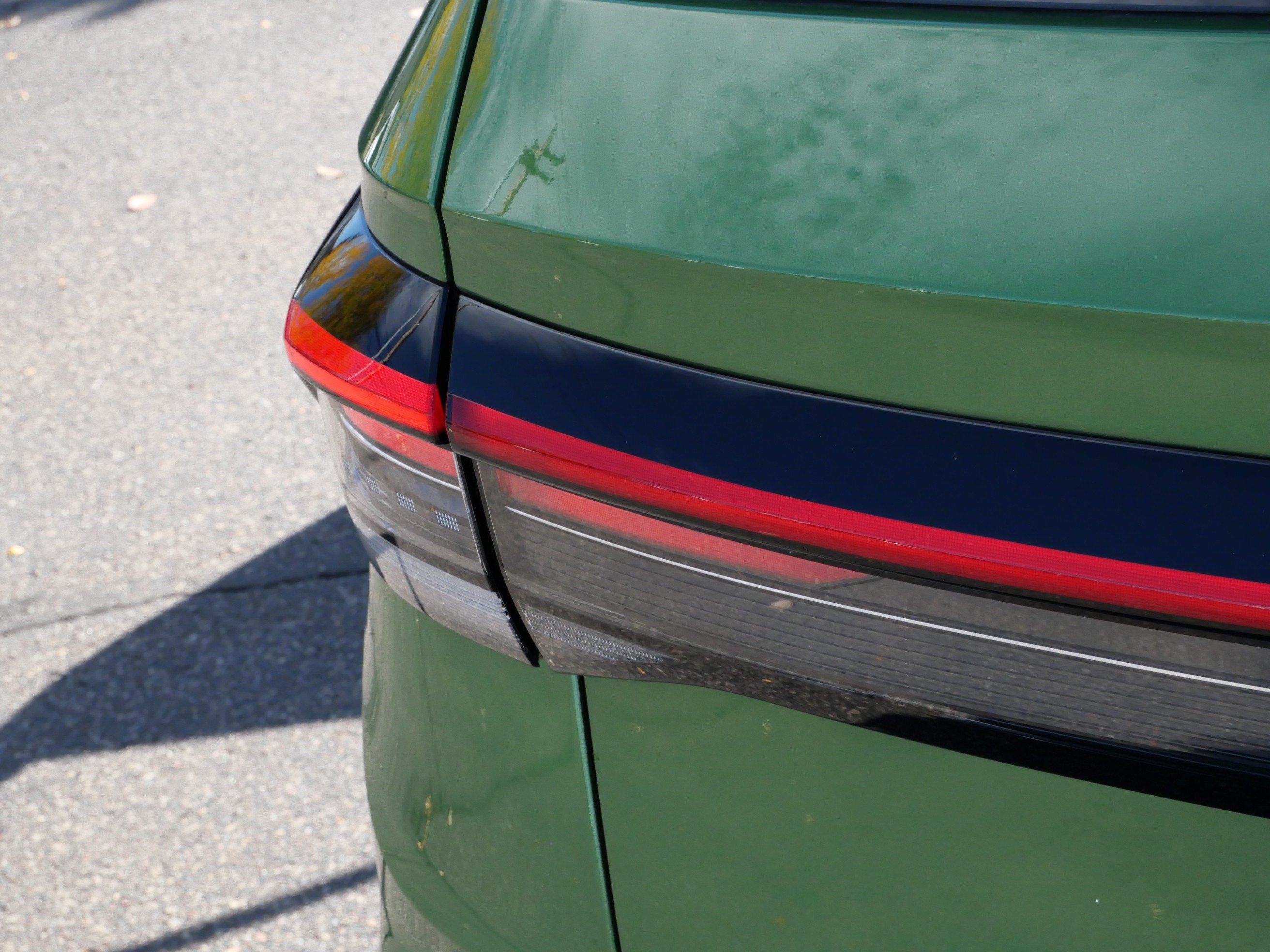 Certified 2025 Volkswagen Taos SE AWD/4WD image 17