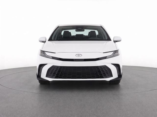Used 2025 Toyota Camry SE FWD image 5