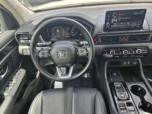 Certified 2025 Honda Pilot EX-L image 11