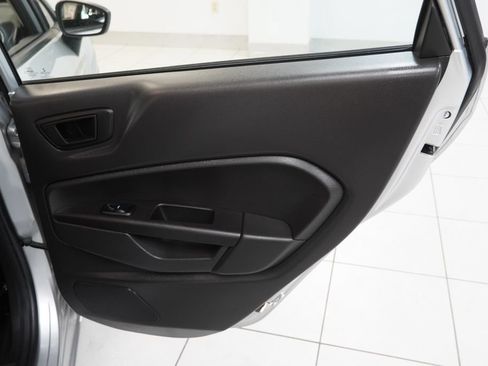 Used 2018 Ford Fiesta SE FWD image 24