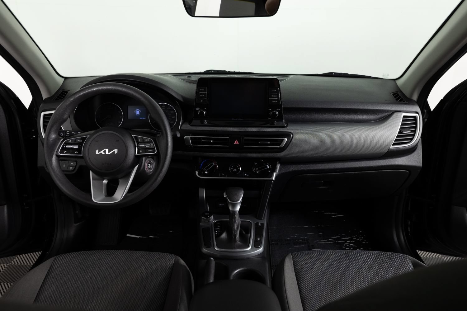 Used 2022 Kia Seltos LX AWD/4WD image 36