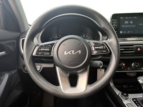 Used 2022 Kia Seltos LX AWD/4WD image 13