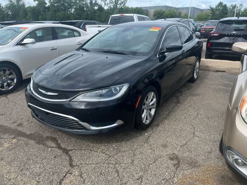 Used 2016 Chrysler 200 Limited FWD image 1